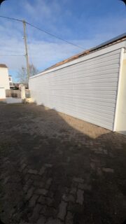 Recouvrement et isolation d’un mur avec panneaux isolant et bardage pvc fixer sur lambourdes ⚒️🪚